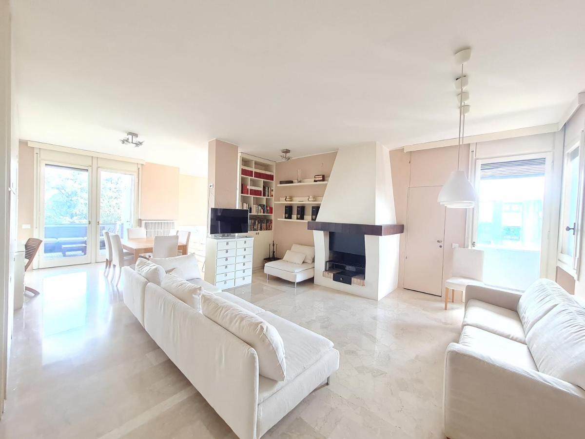 Ottoboni Charme Apartment With Terrace Milano Exterior foto